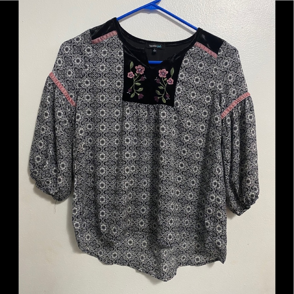 5/$20 Takara Girls top